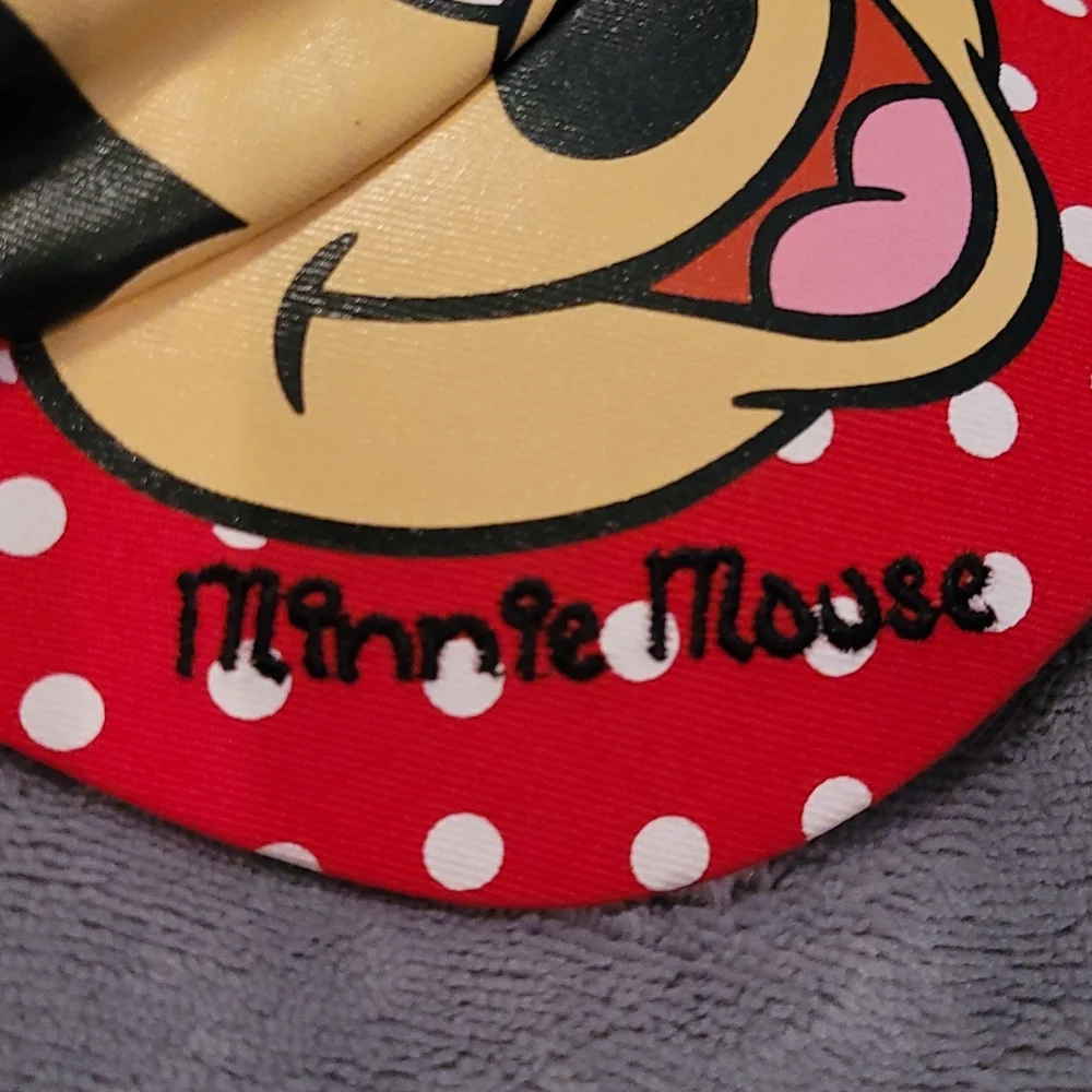 Disney Minnie Mouse girls hat like new